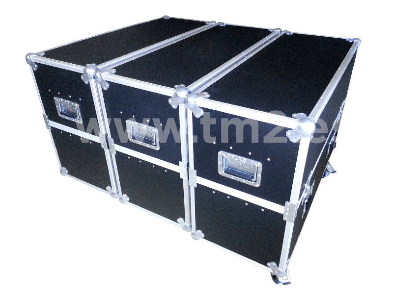 diversas flight cases en fila